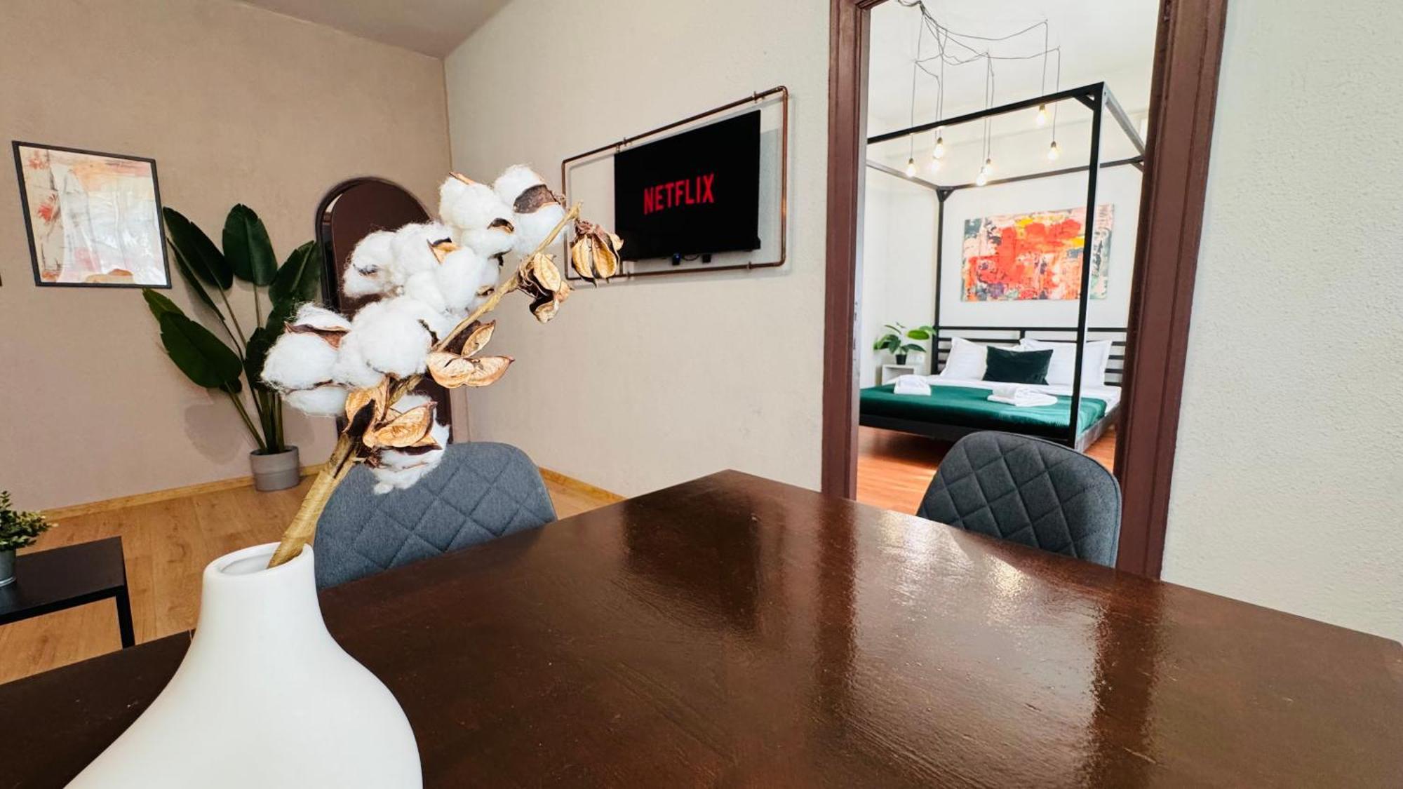 Ideal Home - Spacious & Modern Accommodation Near Unirii Square Bucureşti Phòng bức ảnh