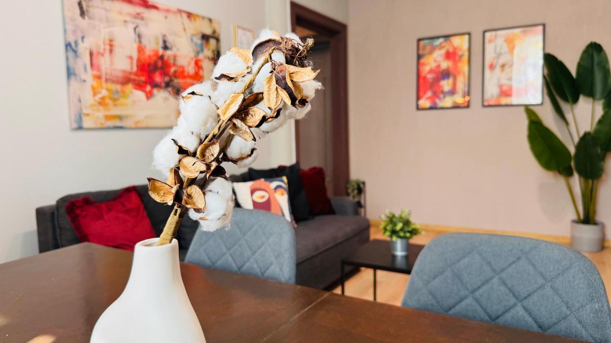 Ideal Home - Spacious & Modern Accommodation Near Unirii Square Bucureşti Phòng bức ảnh