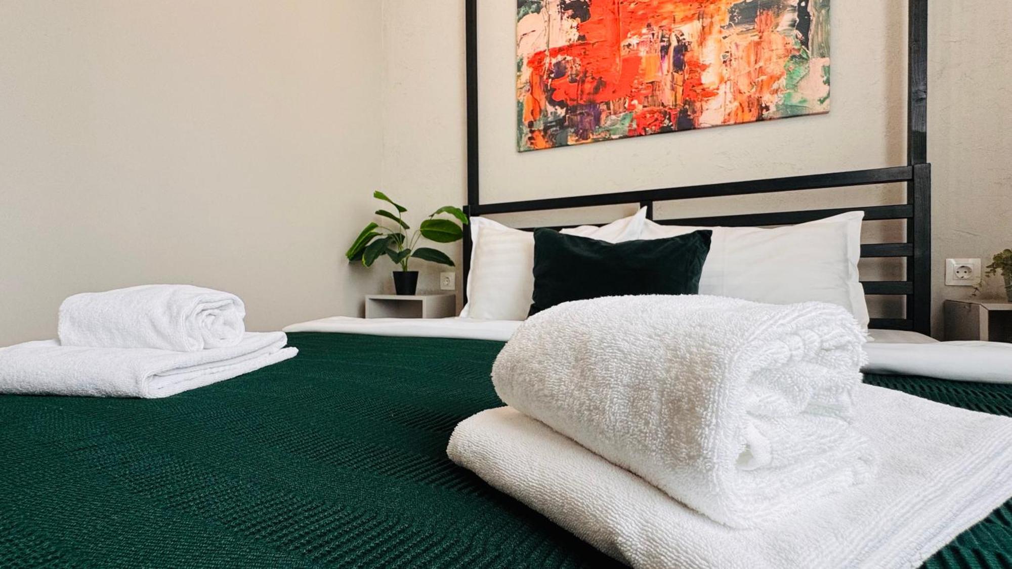 Ideal Home - Spacious & Modern Accommodation Near Unirii Square Bucureşti Phòng bức ảnh