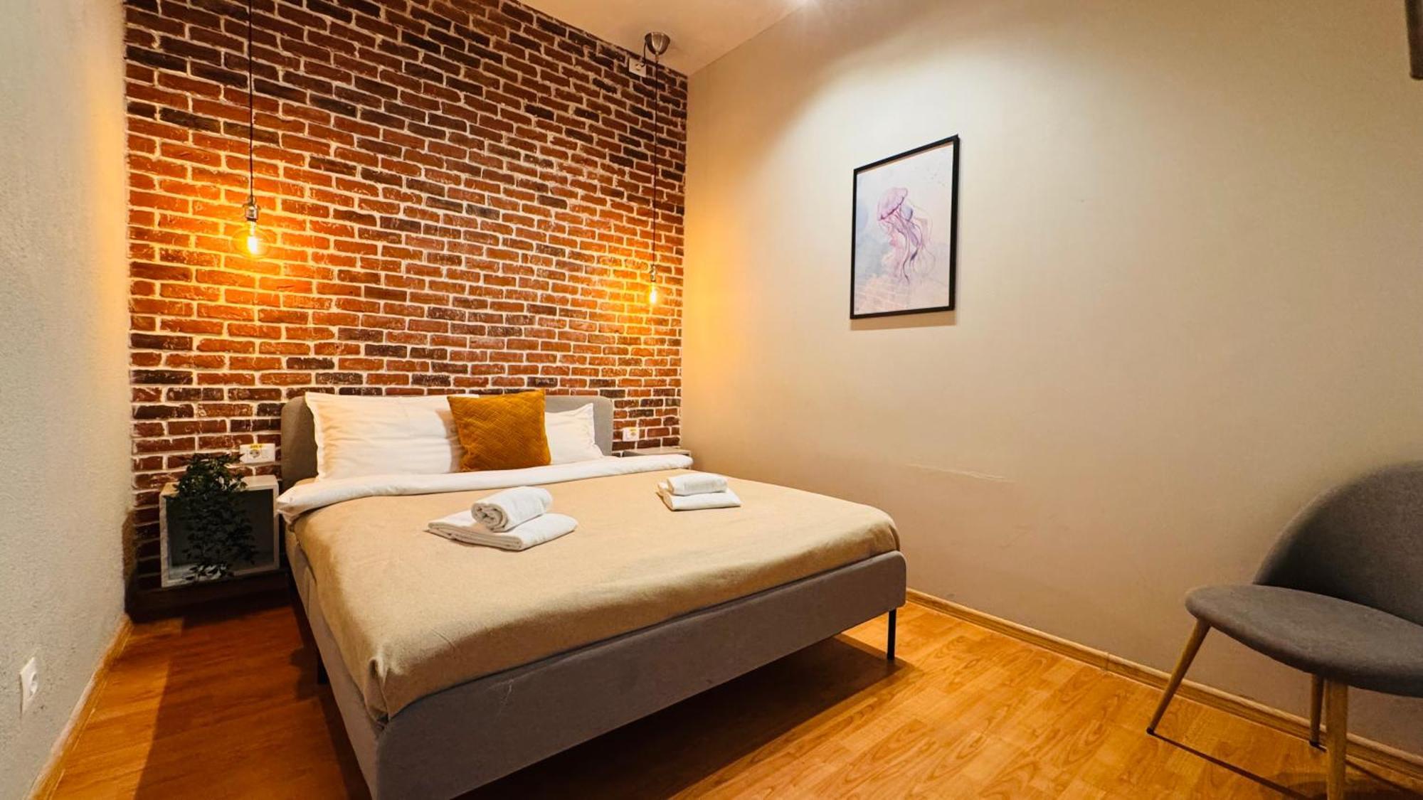 Ideal Home - Spacious & Modern Accommodation Near Unirii Square Bucureşti Ngoại thất bức ảnh