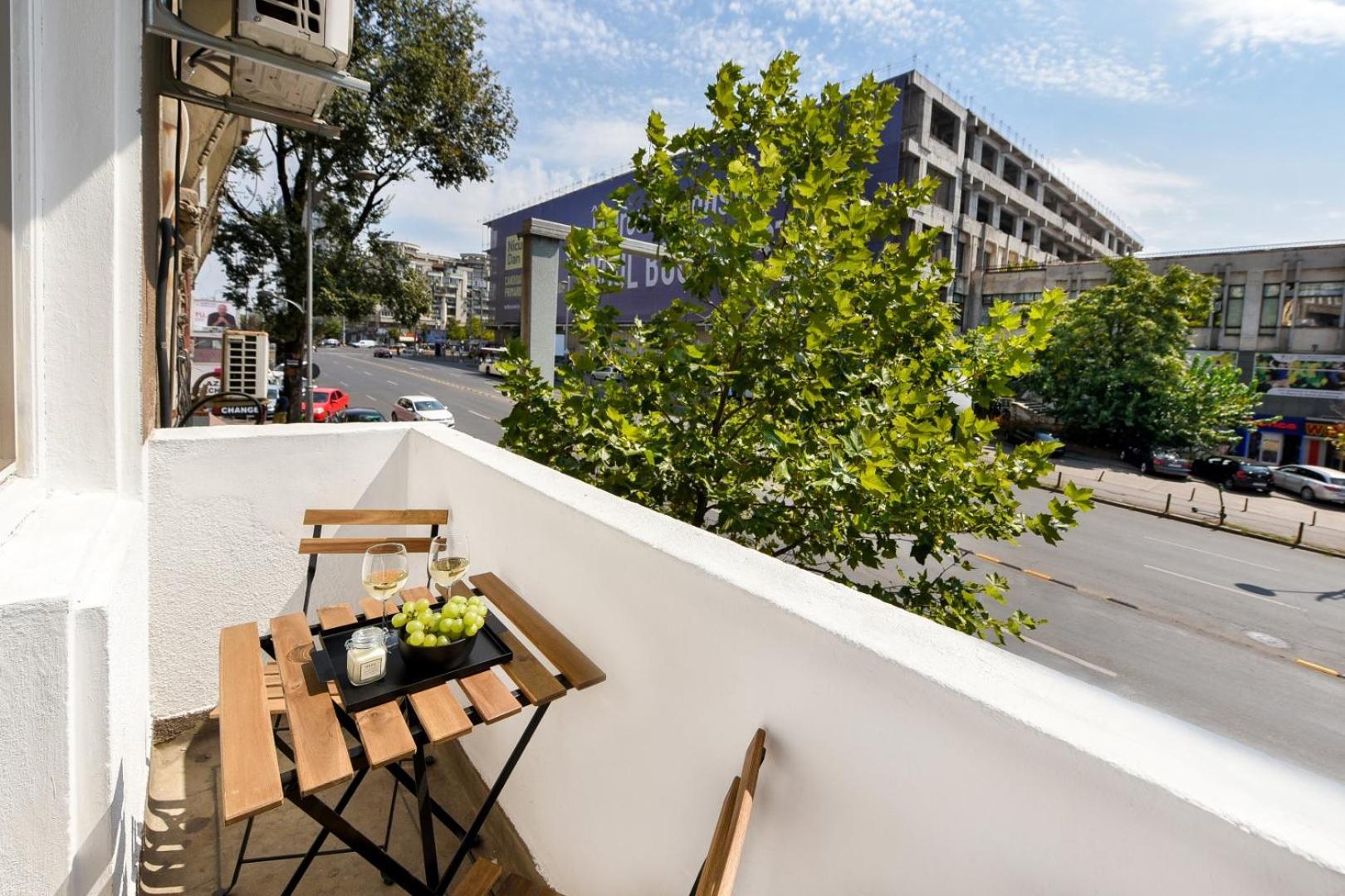 Ideal Home - Spacious & Modern Accommodation Near Unirii Square Bucureşti Ngoại thất bức ảnh