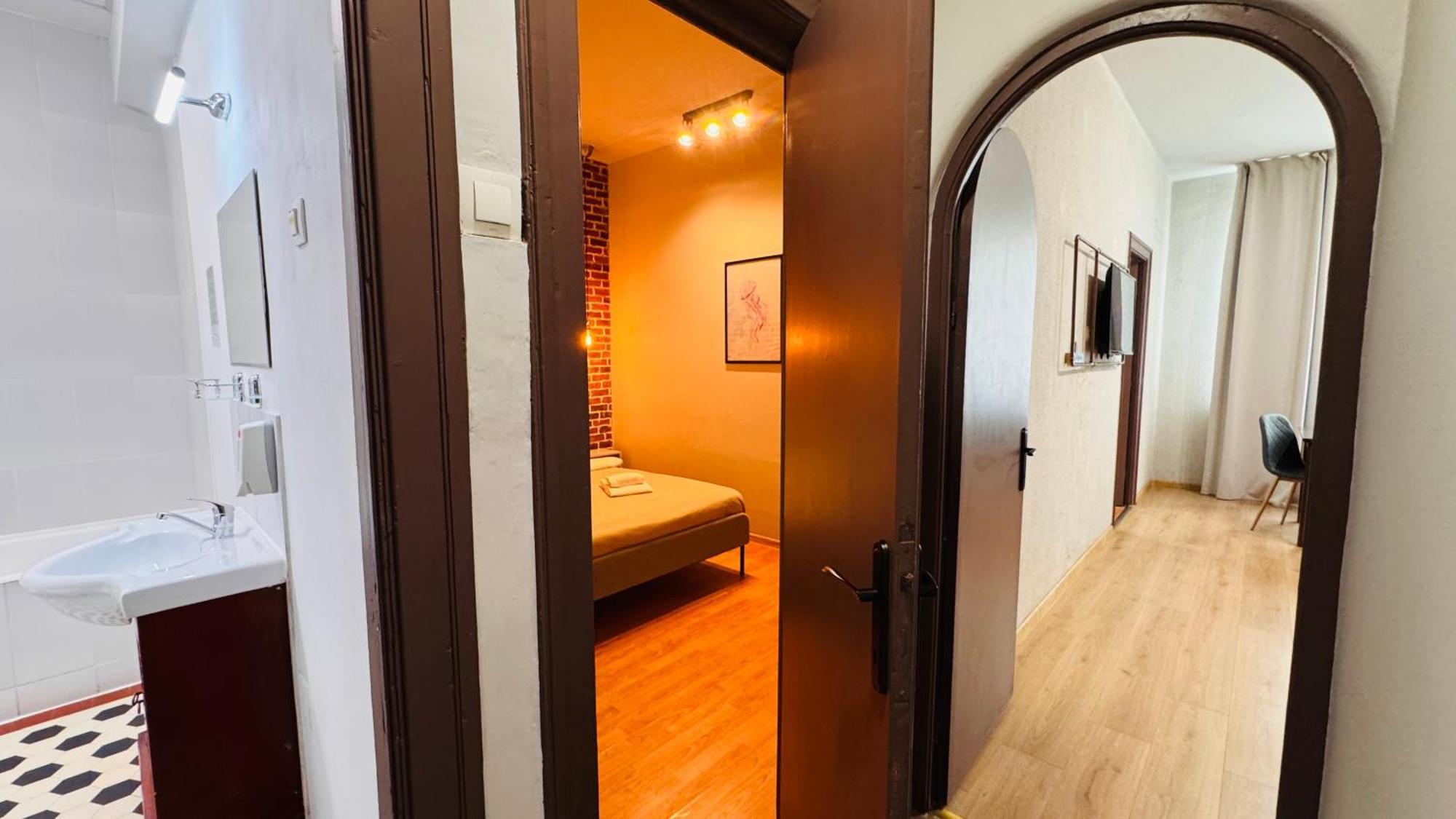 Ideal Home - Spacious & Modern Accommodation Near Unirii Square Bucureşti Phòng bức ảnh
