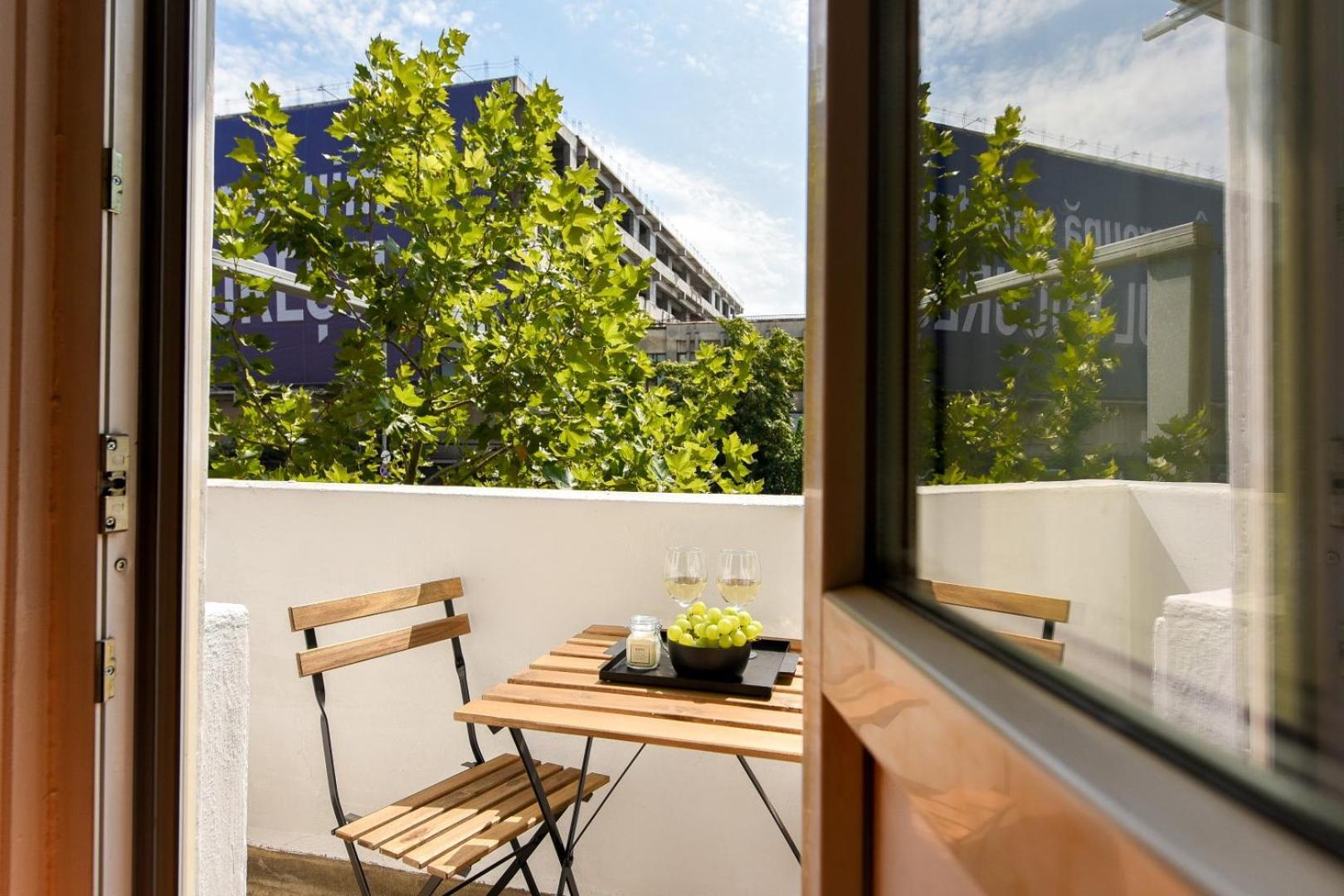Ideal Home - Spacious & Modern Accommodation Near Unirii Square Bucureşti Ngoại thất bức ảnh